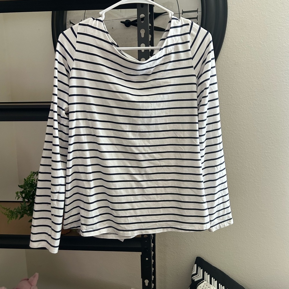 Lilly Pulitzer, large long sleeve blue and white top